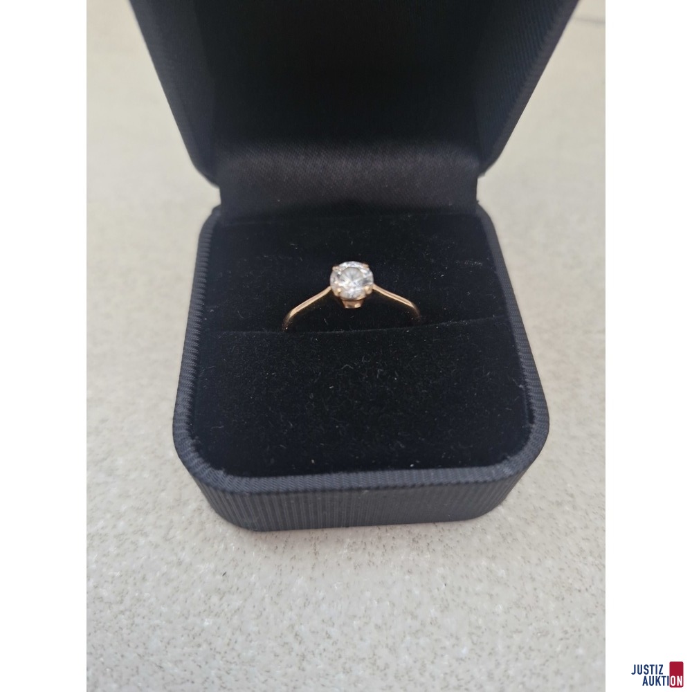 Ansicht Schatulle und Ring