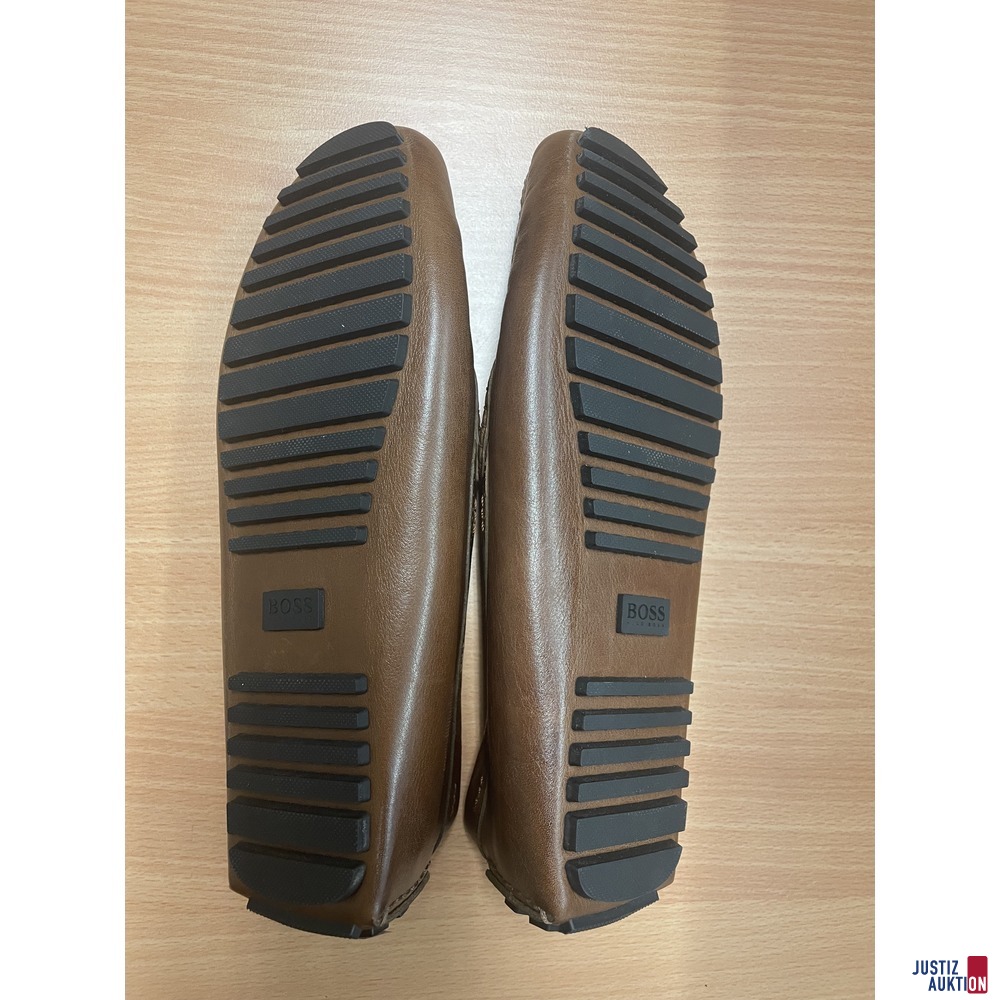 Schuhe von unten