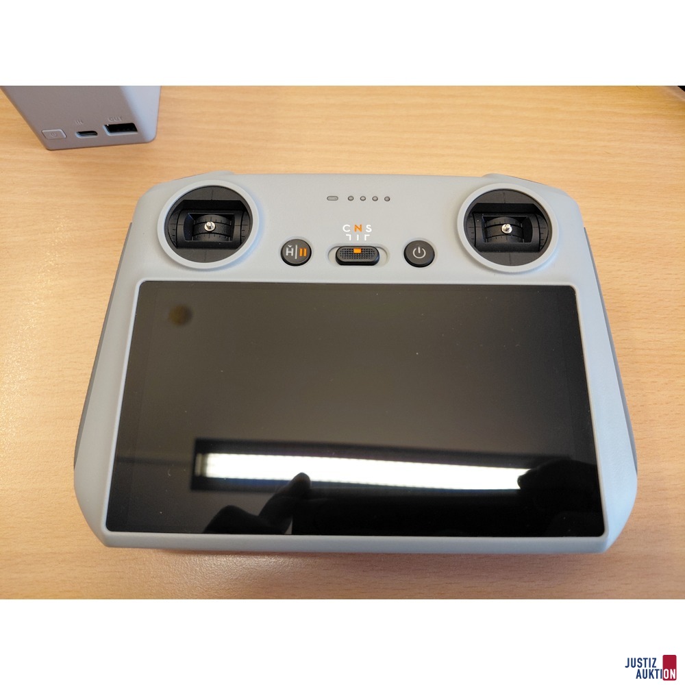 Drohne DJI mini 3 Fly More Combo &lpar;DJI RC&rpar;