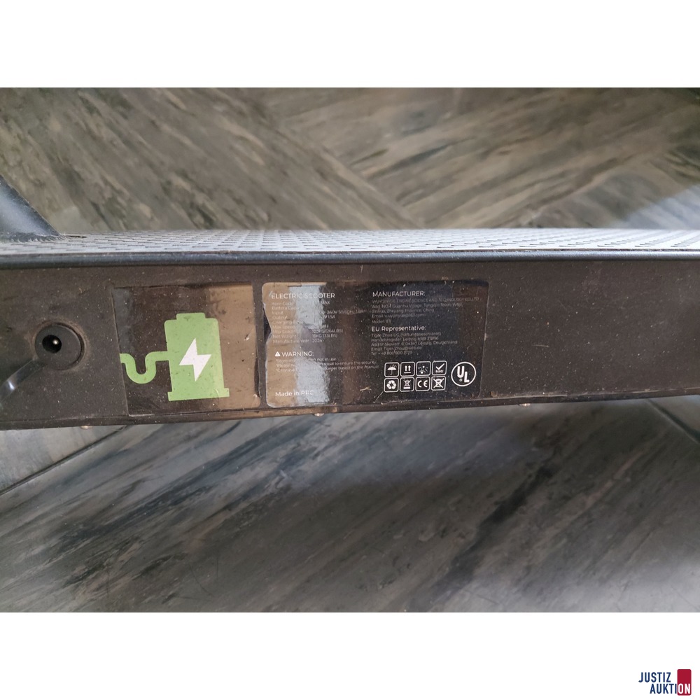 E-Scooter ohne Ladeger&auml;t&nbsp; - Model bzw&period; Hersteller unbekannt&nbsp;