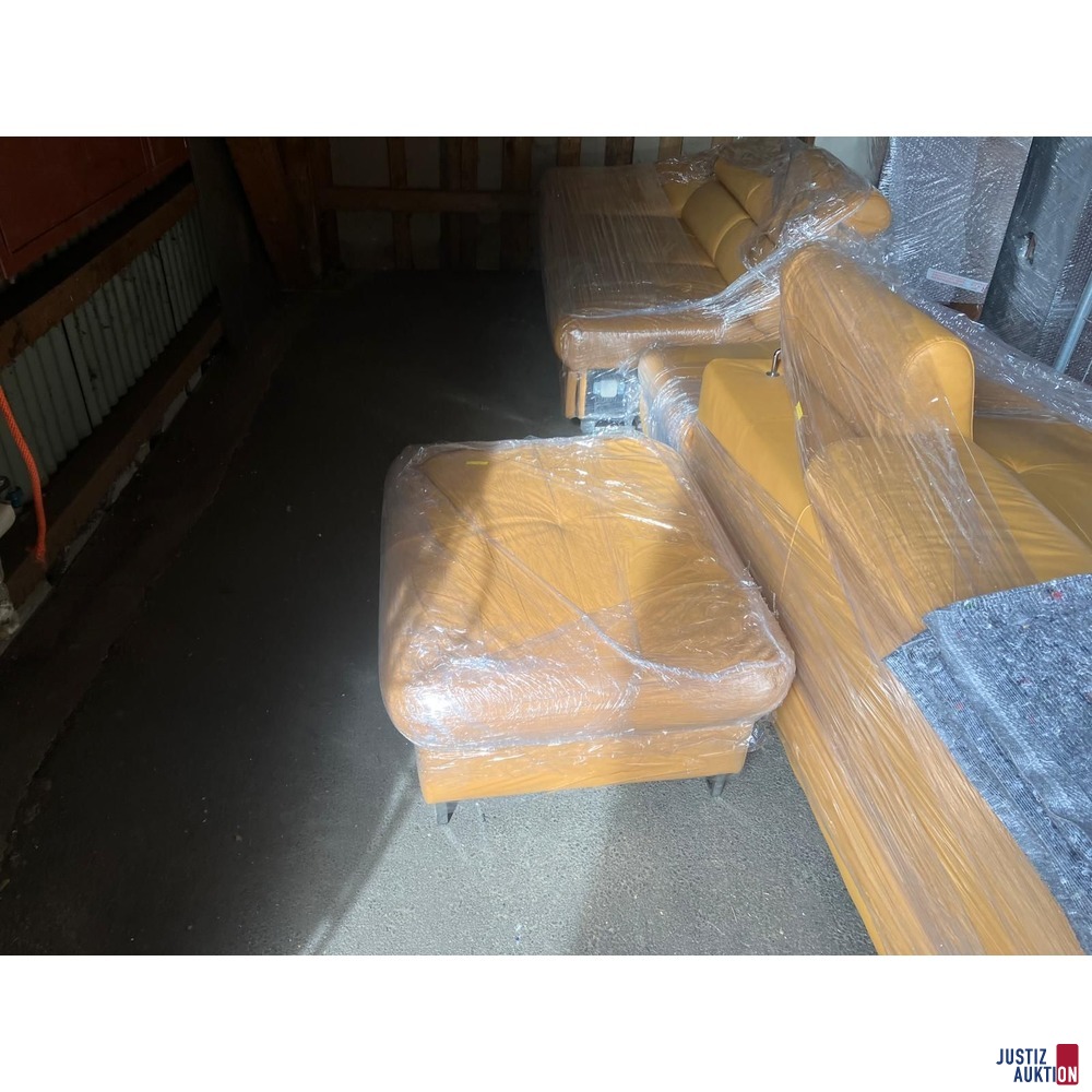 Wohnlandschaft 3 teilig (Hocker, 2 Sitzer u. 3 Sitzer) ​​​​​​​Farbe senffarbig