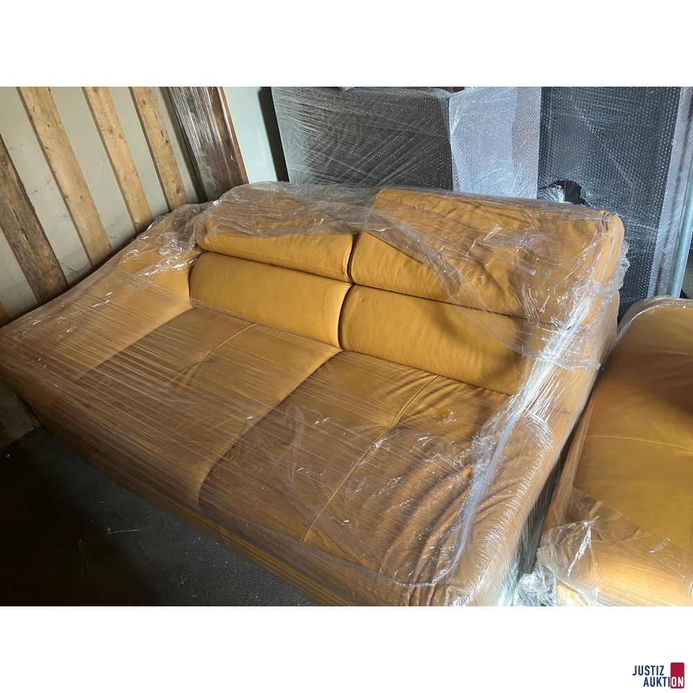 Wohnlandschaft 3 teilig (Hocker, 2 Sitzer u. 3 Sitzer) ​​​​​​​Farbe senffarbig