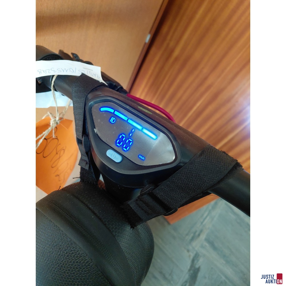 E-Scooter ohne Ladeger&auml;t&nbsp; - Model bzw&period; Hersteller unbekannt&nbsp;