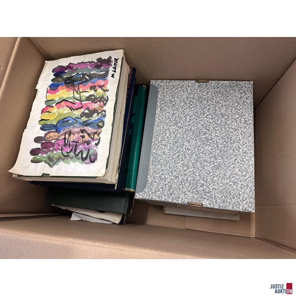 12 Künstlerbücher und Ordner mit div. Zeichnungen