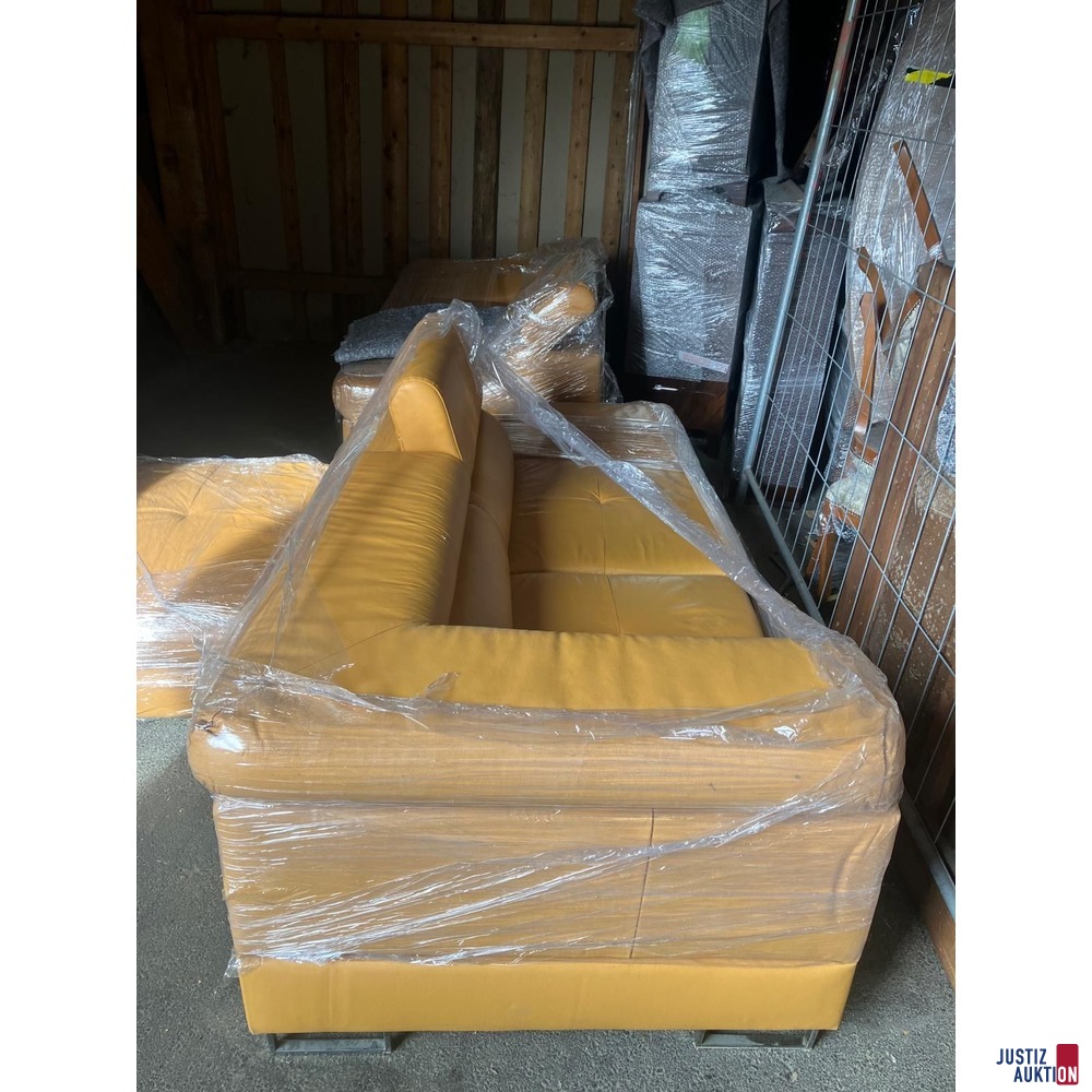 Wohnlandschaft 3 teilig (Hocker, 2 Sitzer u. 3 Sitzer) ​​​​​​​Farbe senffarbig