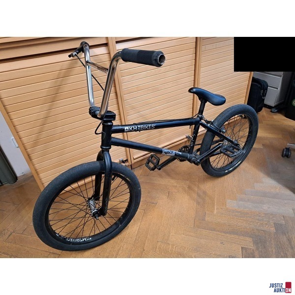 BMX Rad der Marke KHEBIKES