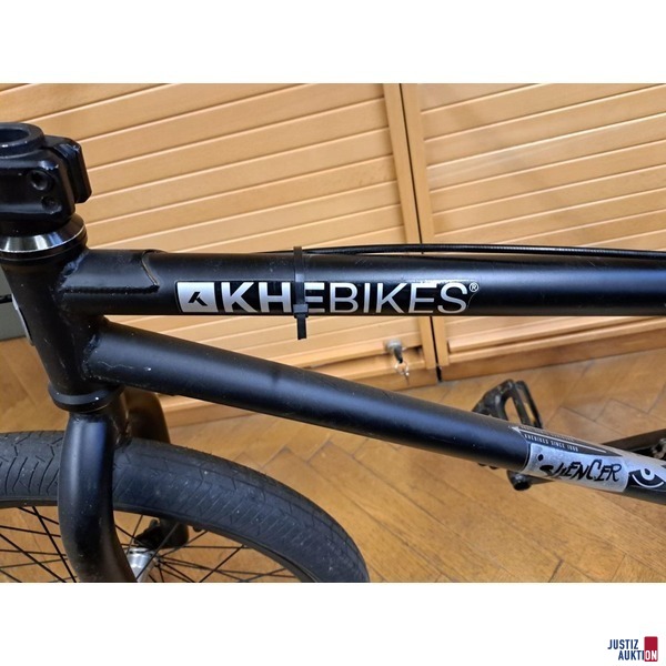 BMX Rad der Marke KHEBIKES