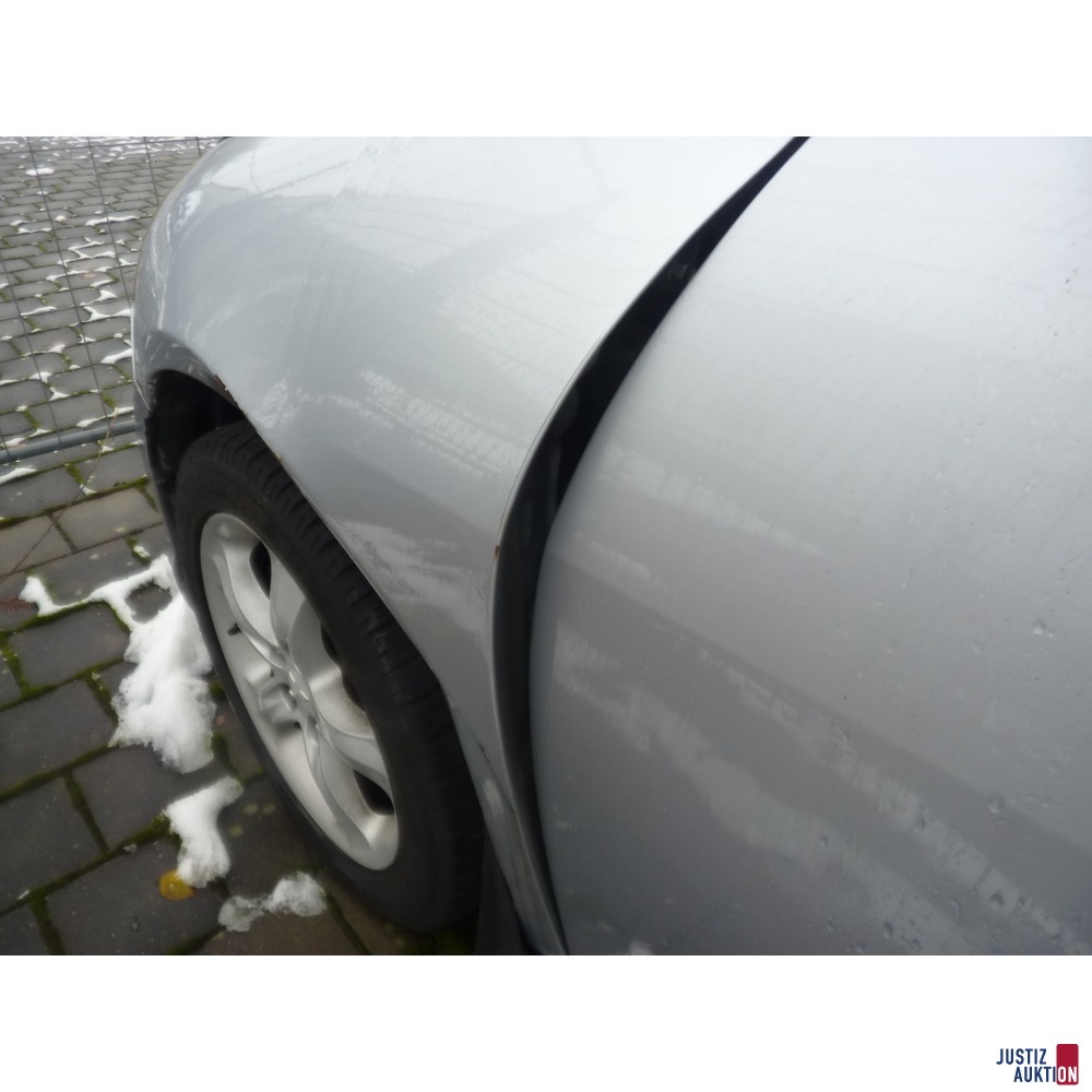 Schaden vorne links