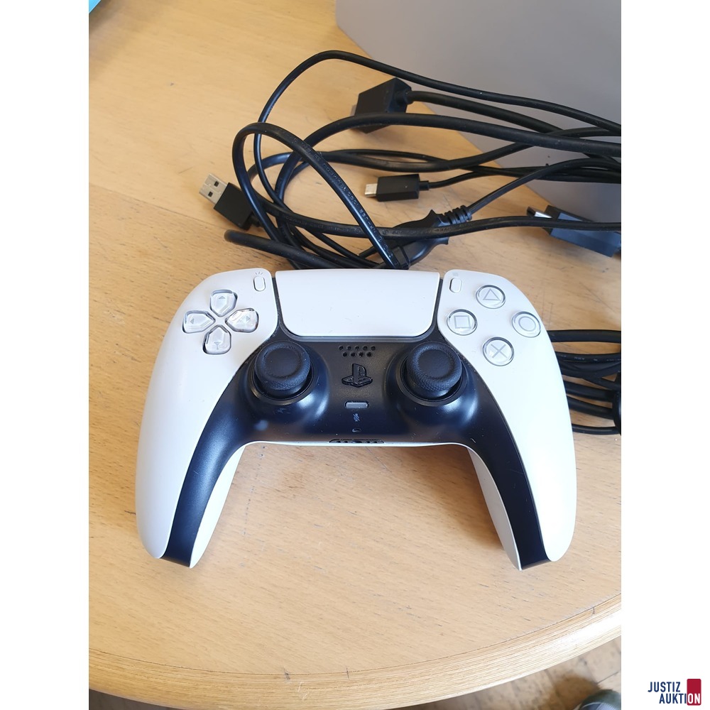 Sony PS5 Spielekonsole gebraucht/Gebrauchsspuren vorhanden