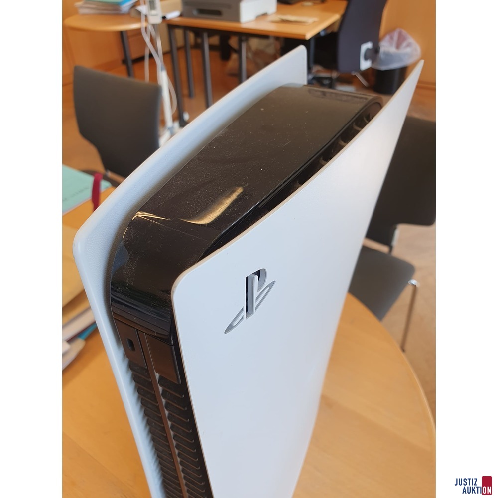 Sony PS5 Spielekonsole gebraucht/Gebrauchsspuren vorhanden