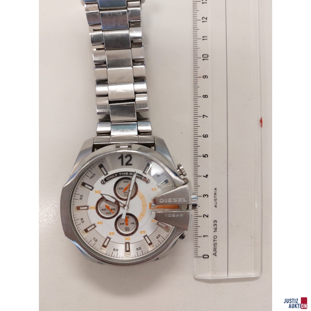 Herrenarmbanduhr „Diesel“ mit Edelstahlarmband