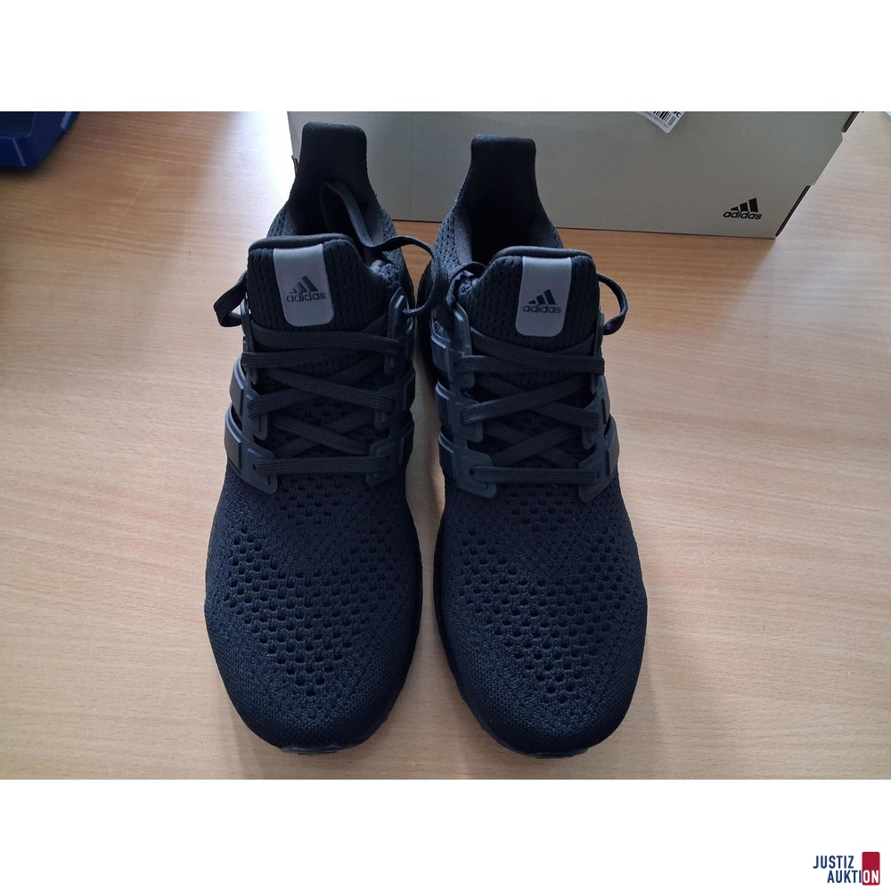 Schuhe Adidas