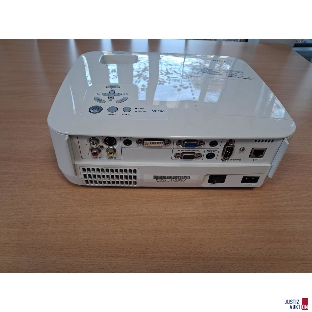 Beamer&sol;Projektor