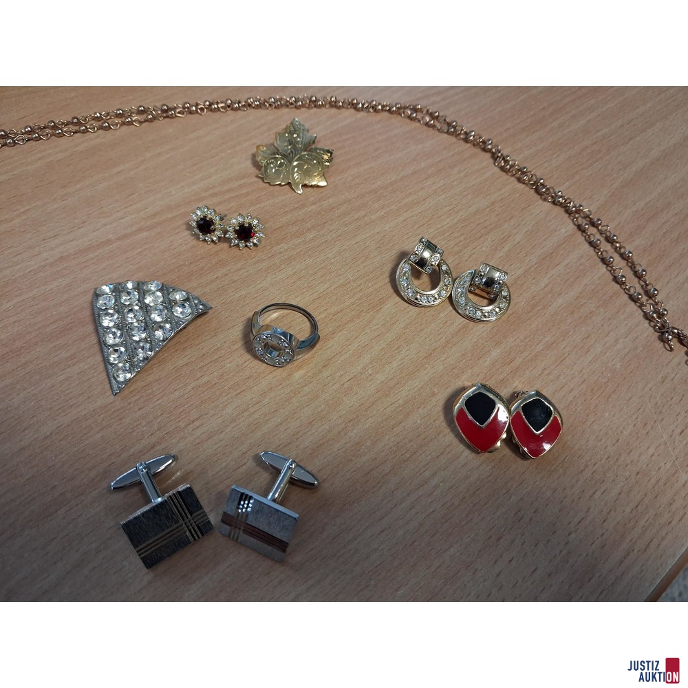 Modeschmuck 11- teilig&period;