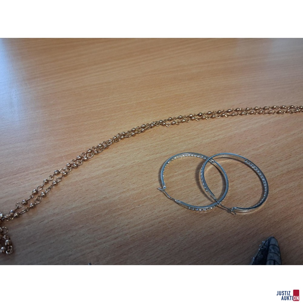 Modeschmuck 11- teilig&period;