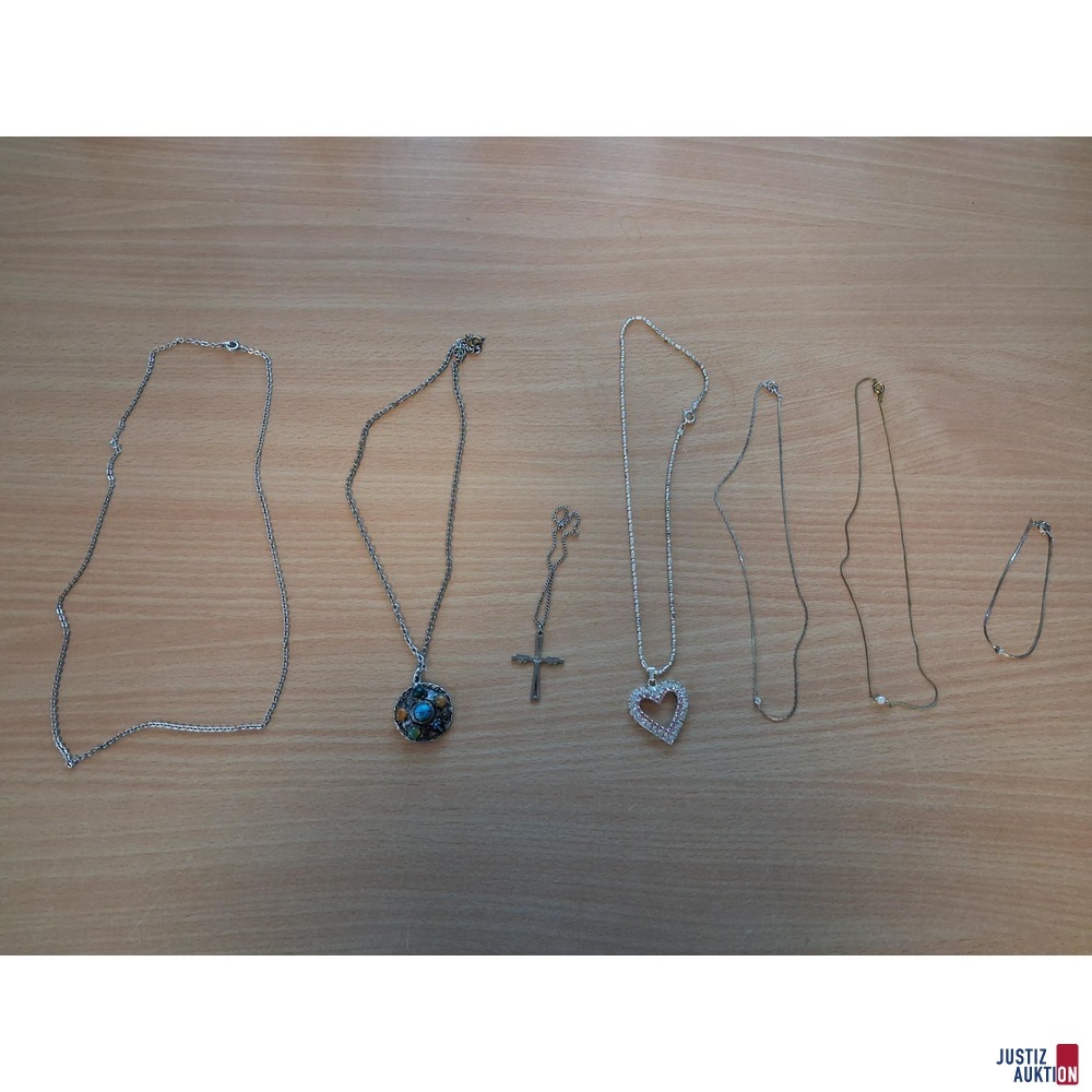 7 Ketten Modeschmuck