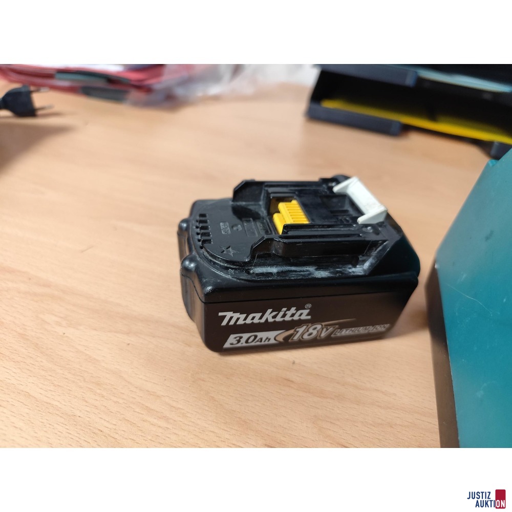 Makita Ladegerät DC18RA