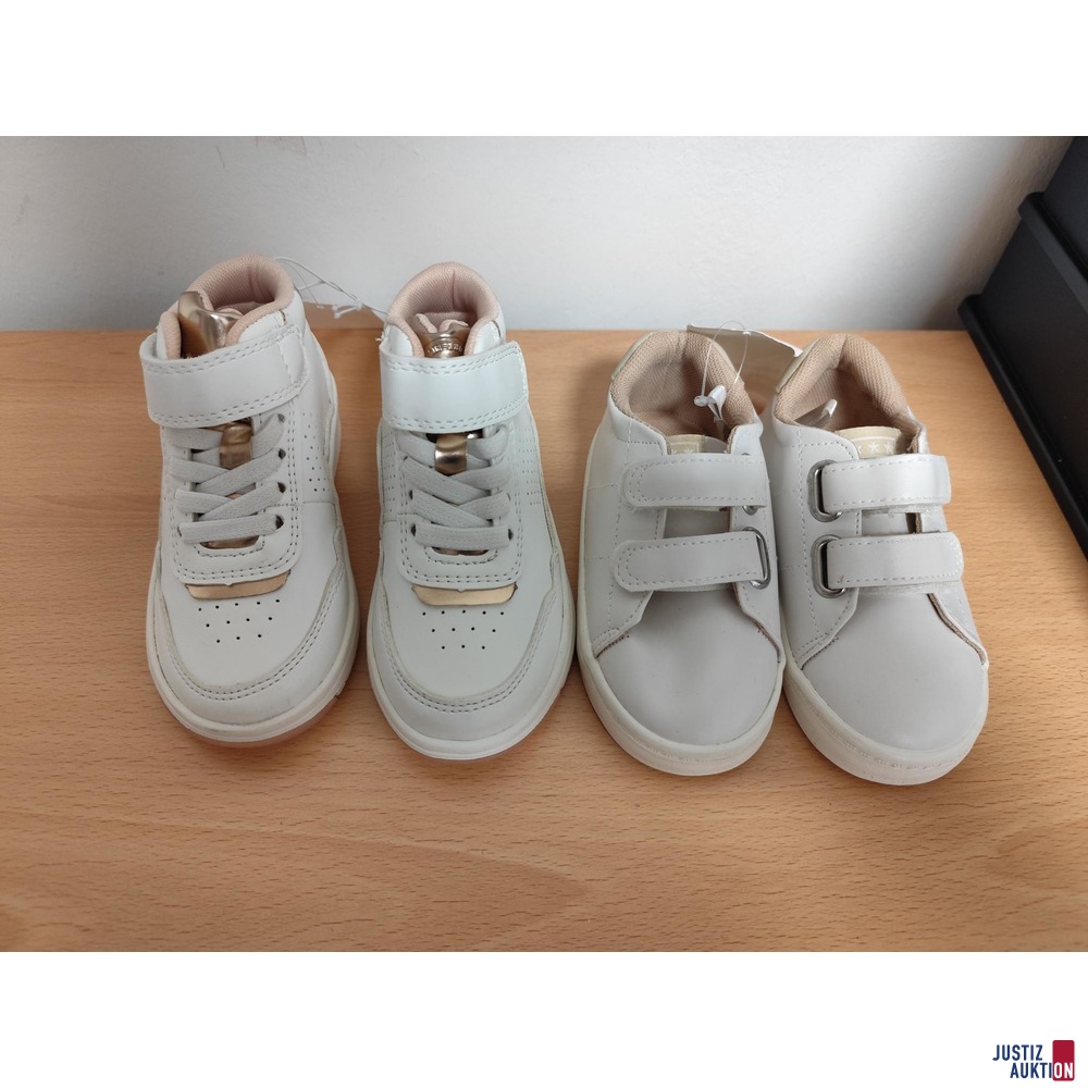 2 Paar Schuhe