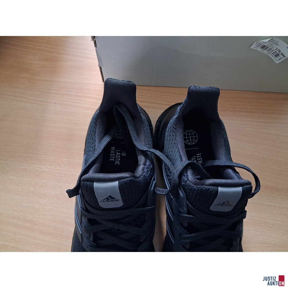 Schuhe Adidas