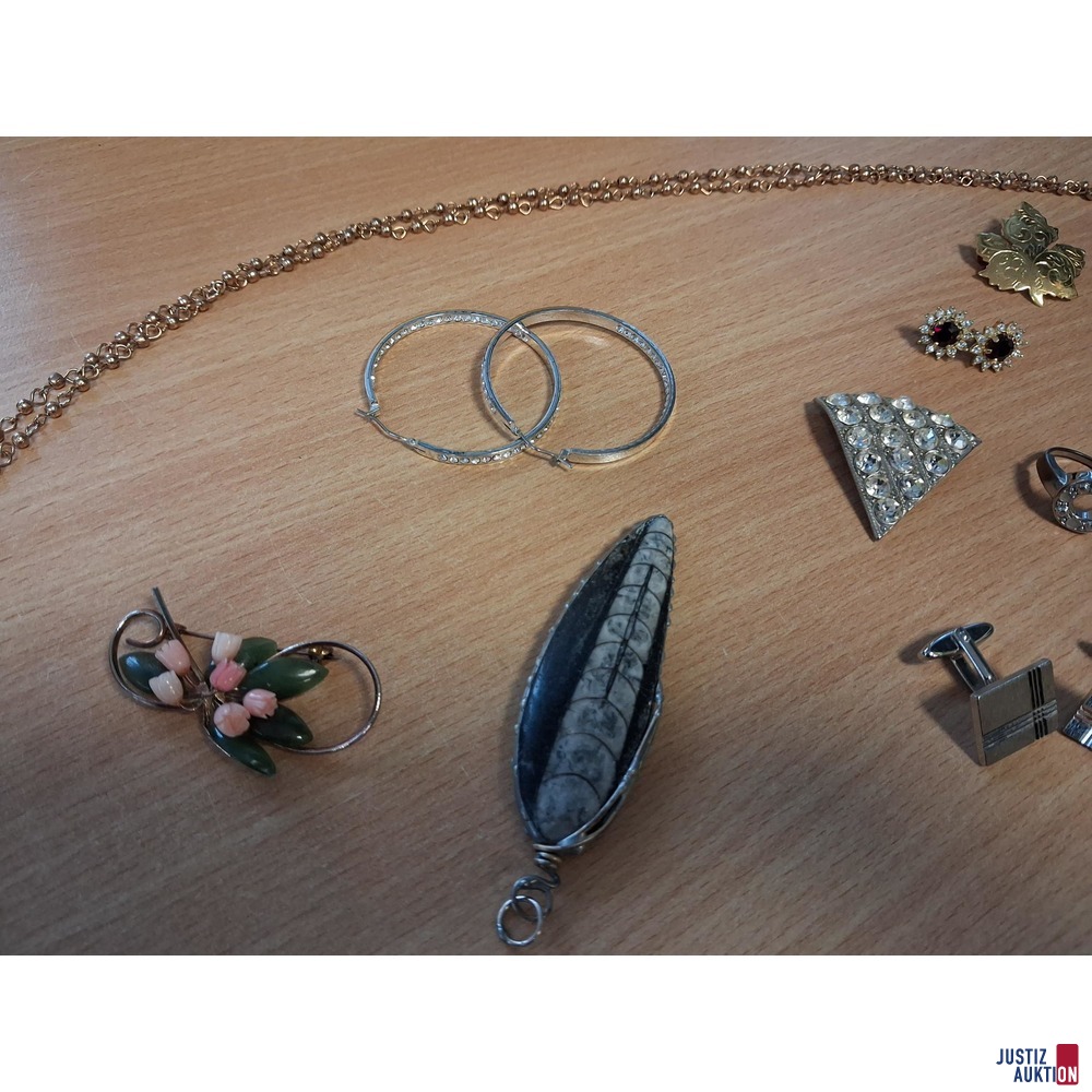 Modeschmuck 11- teilig&period;