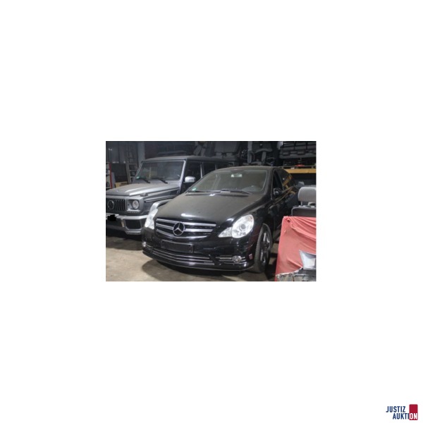 Mercedes Benz R320