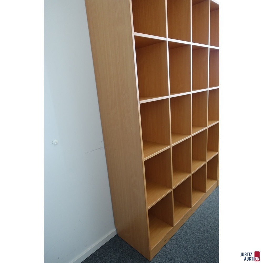 Front- und Seitenansicht