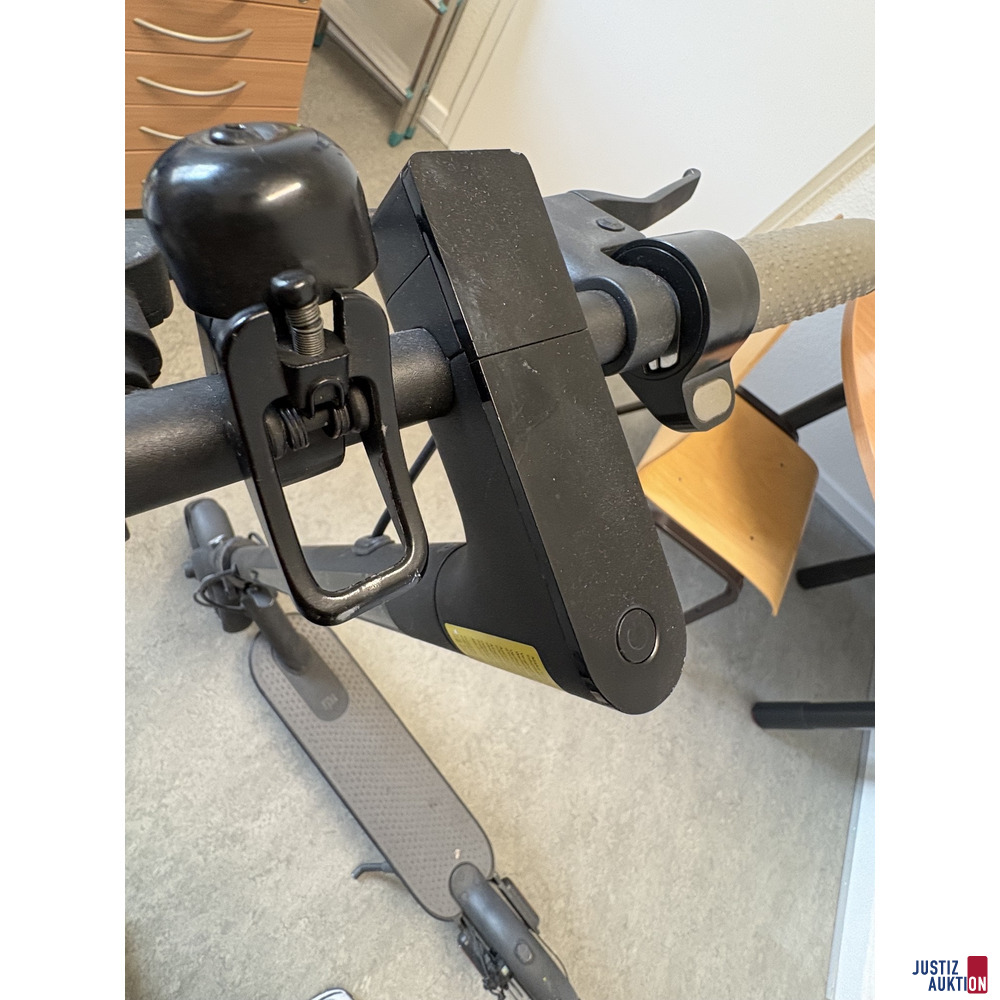 E-Scooter Xiaomi – foto 3 – kavel bij Justiz-Auktion, Hamm