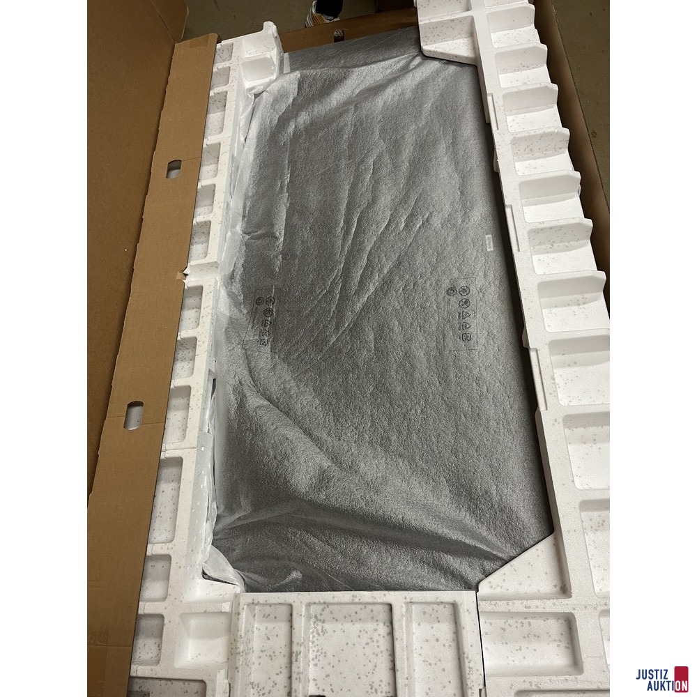 ge&ouml;ffneter Karton