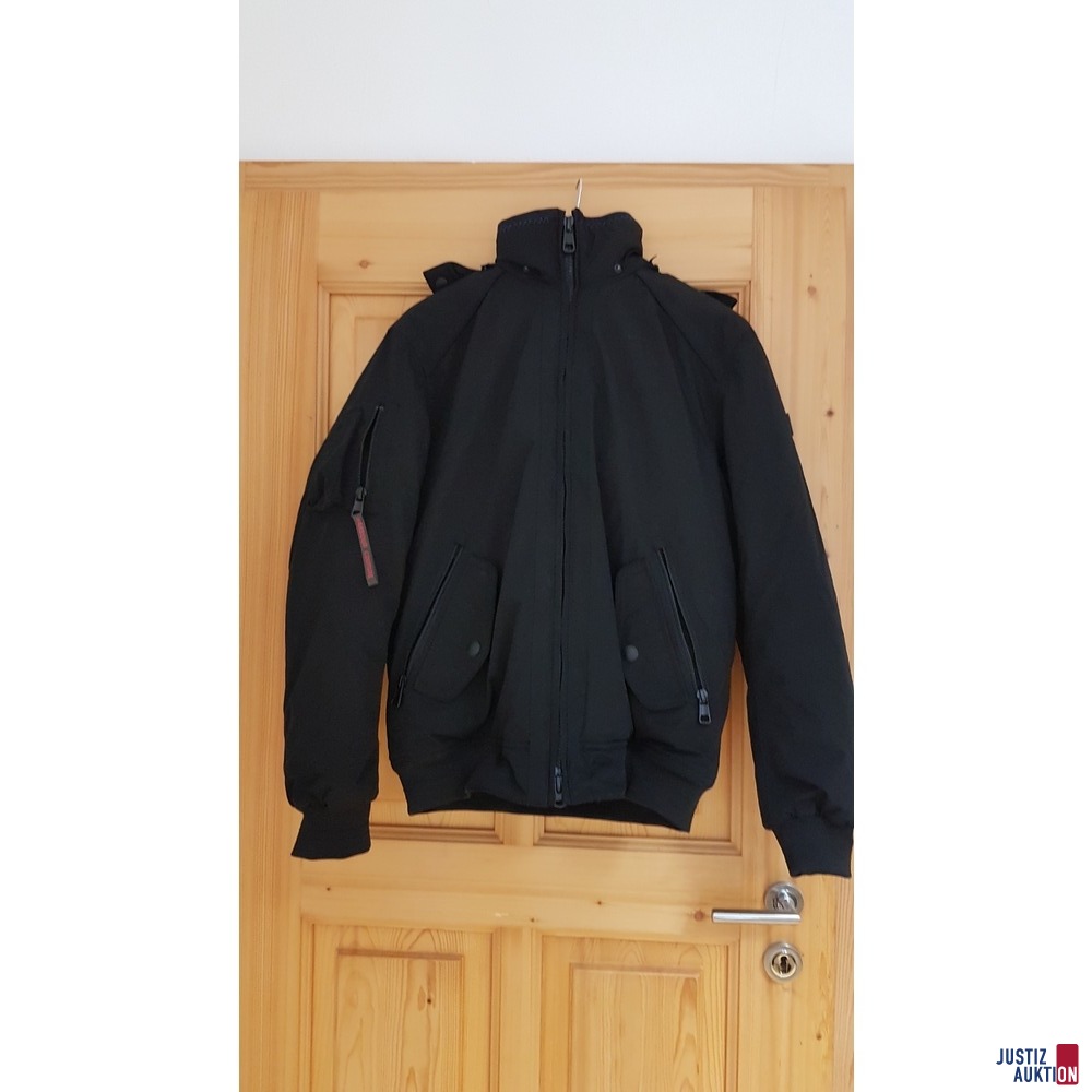 Jacke von vorne