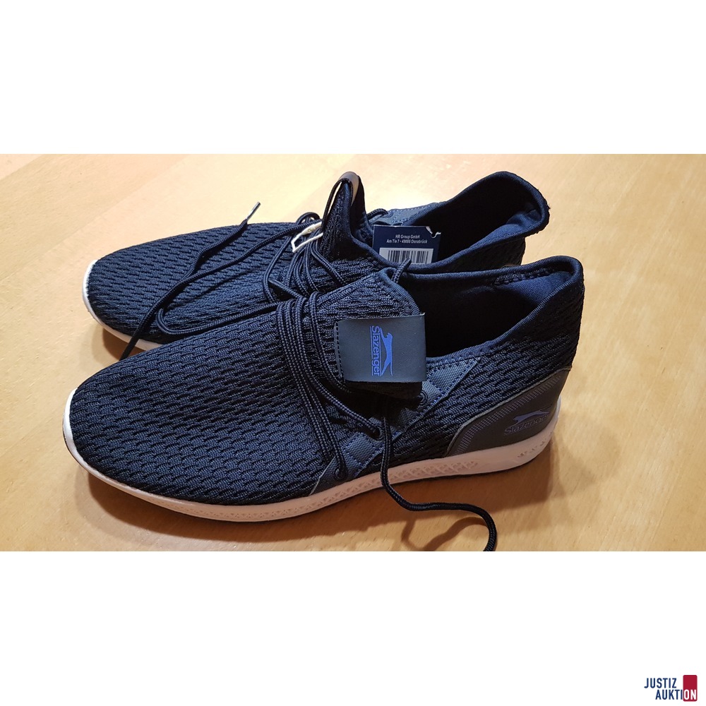Sneaker