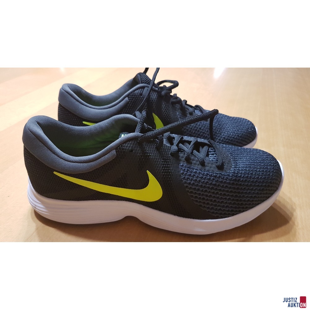 Sportschuhe