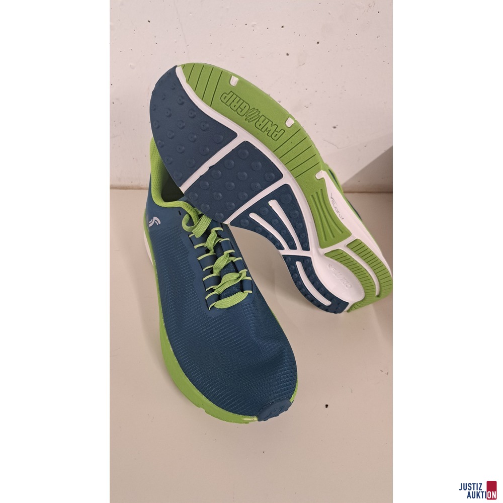 Schuhe der Marke Crivit Gr&ouml;&szlig;e 44 blau