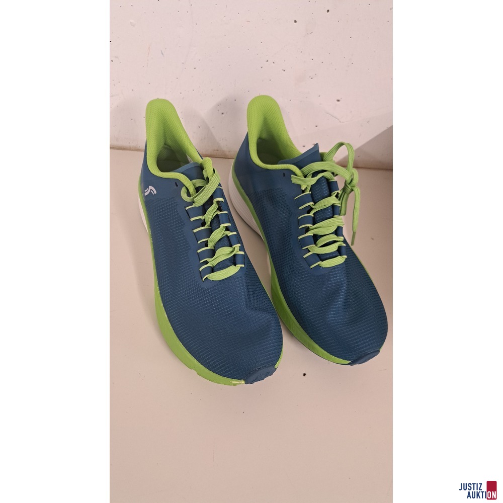 Schuhe der Marke Crivit Gr&ouml;&szlig;e 44 blau