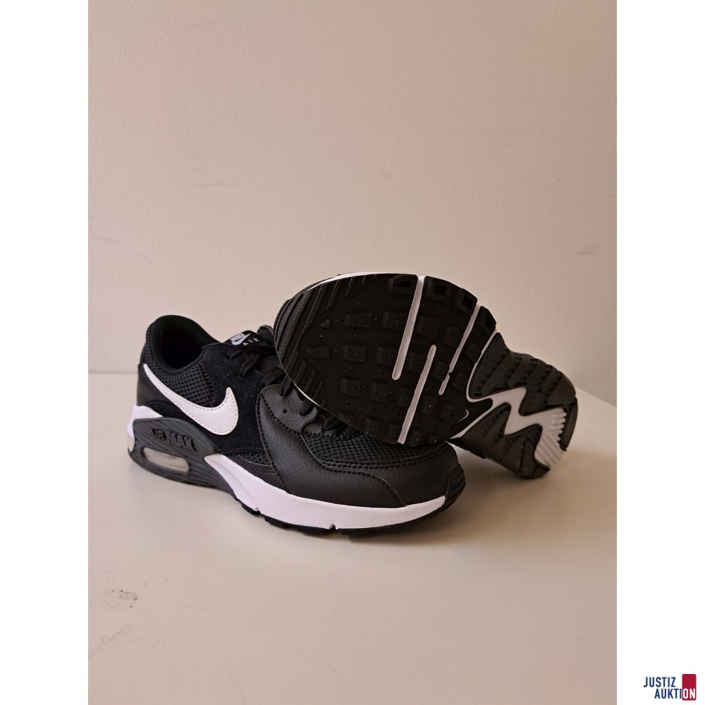 3 Paar Nike AirMax Größe 38,5 schwarz/weiß