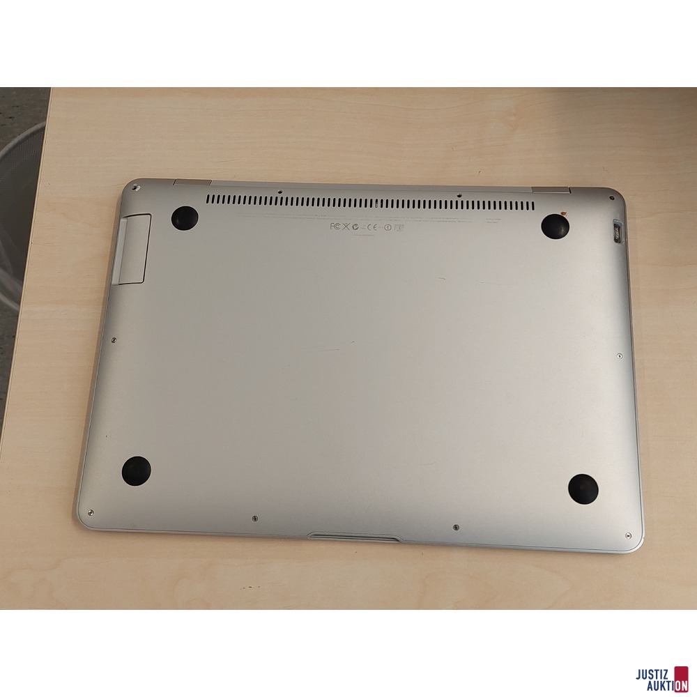 MacBook Air der Marke Apple Model:A1304