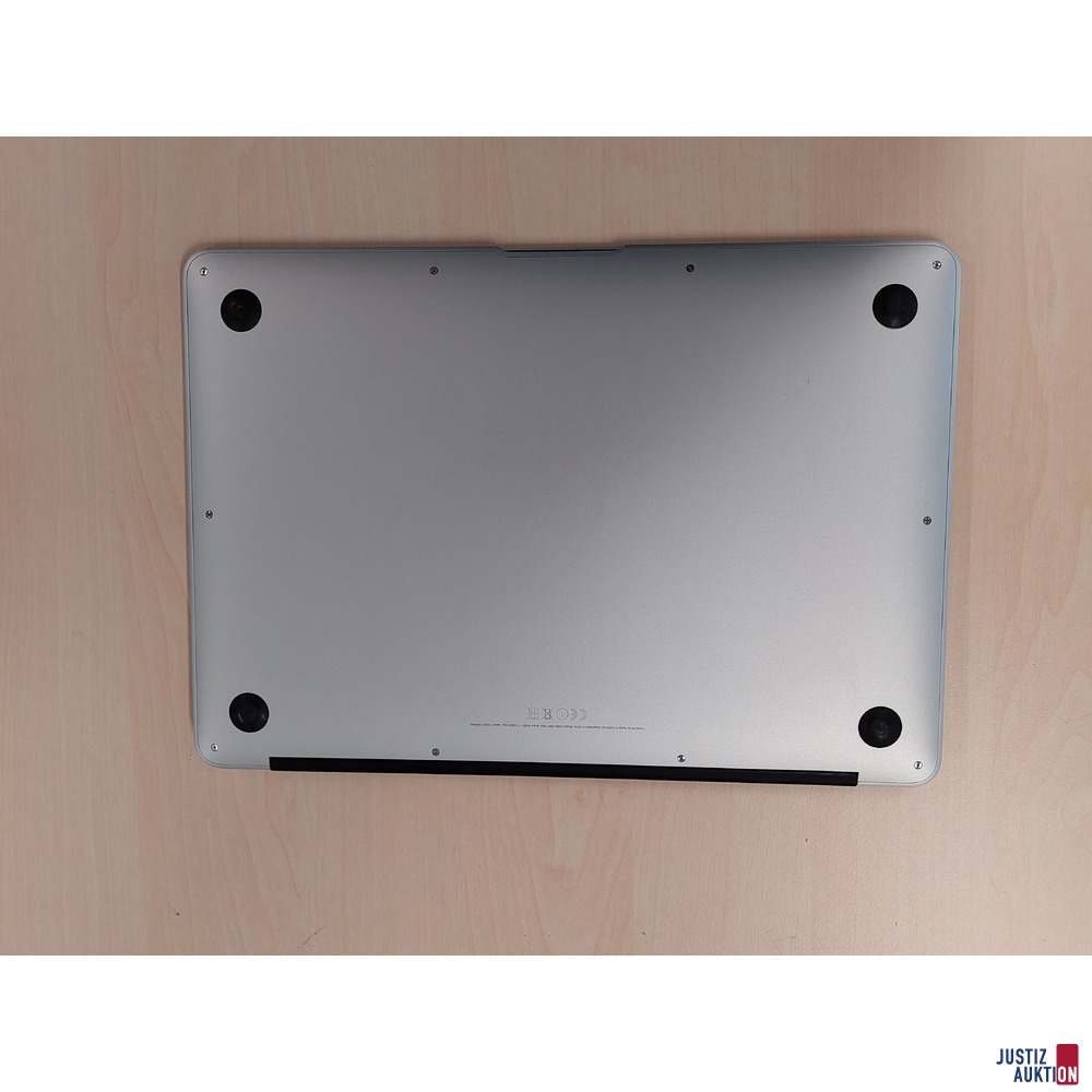 Laptop der Marke Apple Mac Book Air Model: A 1466