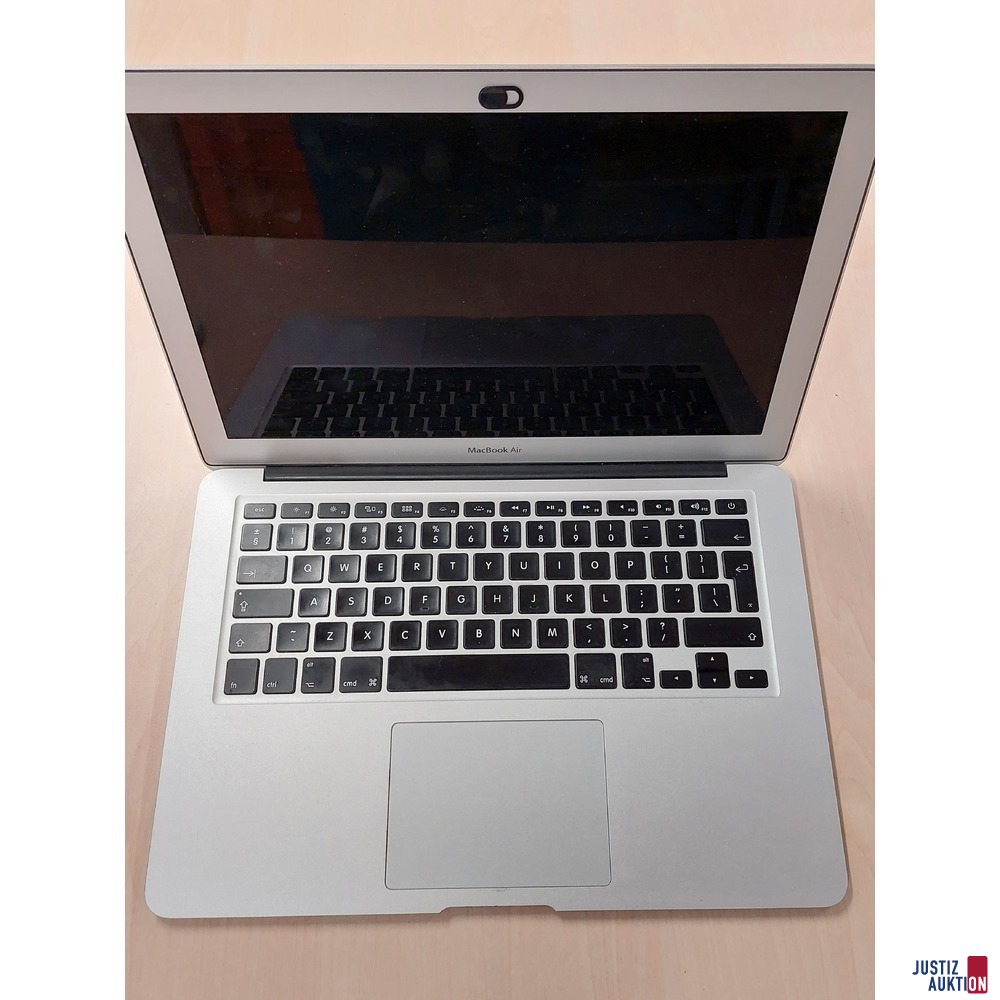 Laptop der Marke Apple Mac Book Air Model: A 1466