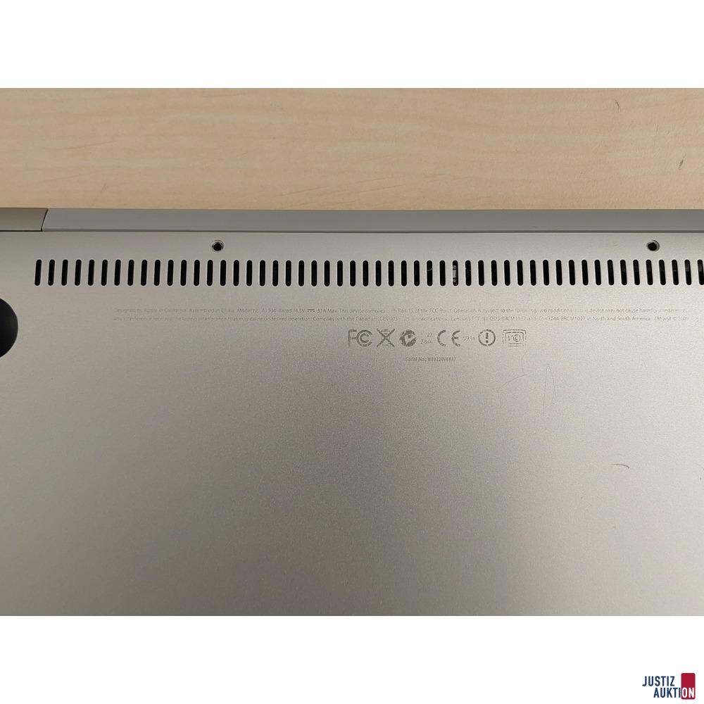 MacBook Air der Marke Apple Model:A1304