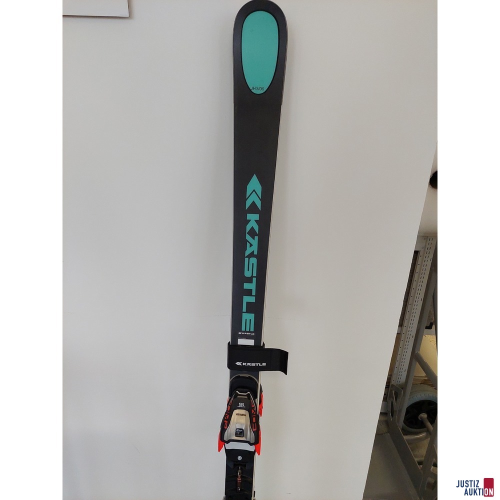 Ski der Marke K&auml;stle RX 12 GS Lenght 175cm - Radius 22&period;4&comma; Waist 65