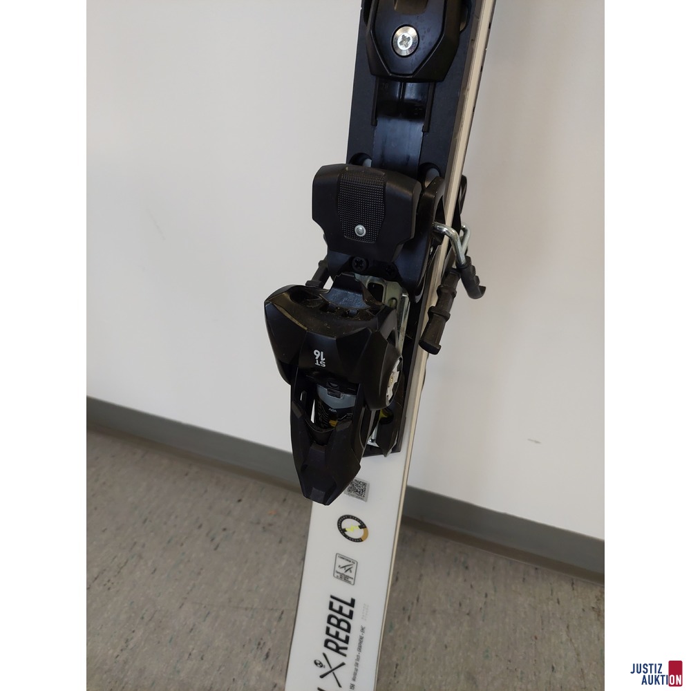 Ski der Marke Head e-SL REBEL L156