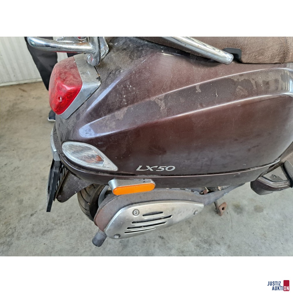 Mopedroller Vespa LX 50