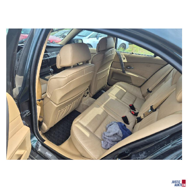 BMW 530i&sol;Limousine - R&uuml;cksitze