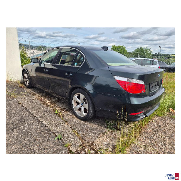 BMW 530i&sol;Limousine - Heckansicht