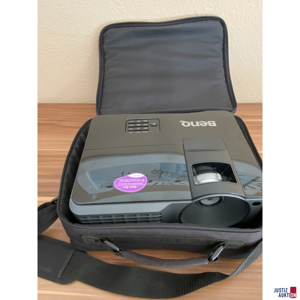 Beamer BENQ mit Tasche