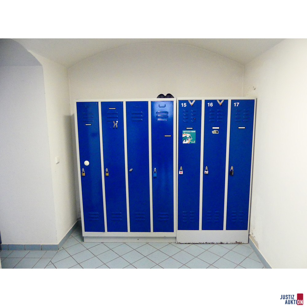 dreier und vierer Korpus in blau und ohne Sitzbank