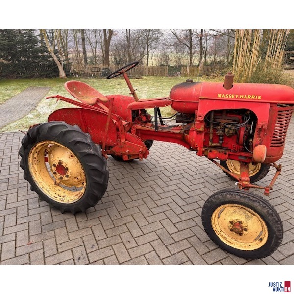 Massey Harris Pony 812