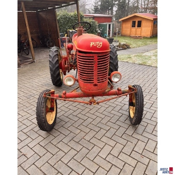 Massey Harris Pony 812 - Frontansicht
