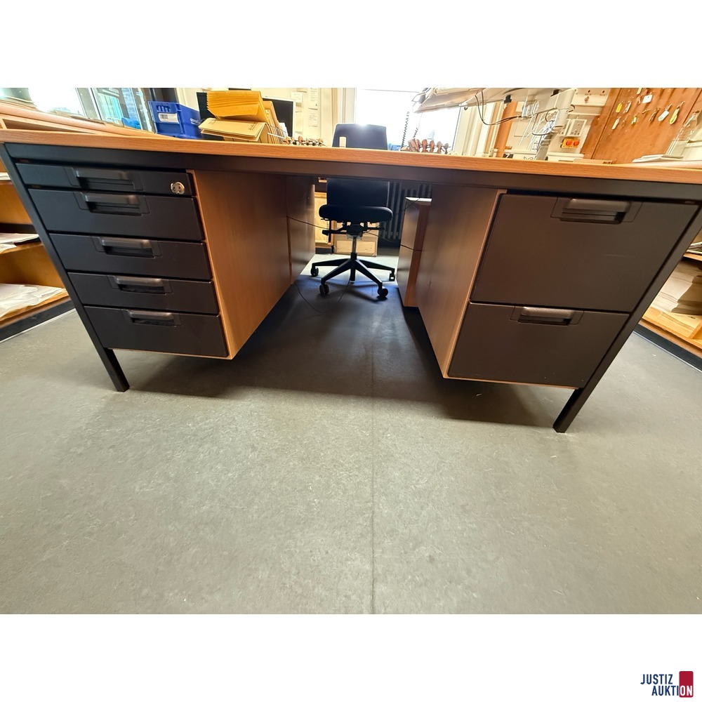 Front beide Container
