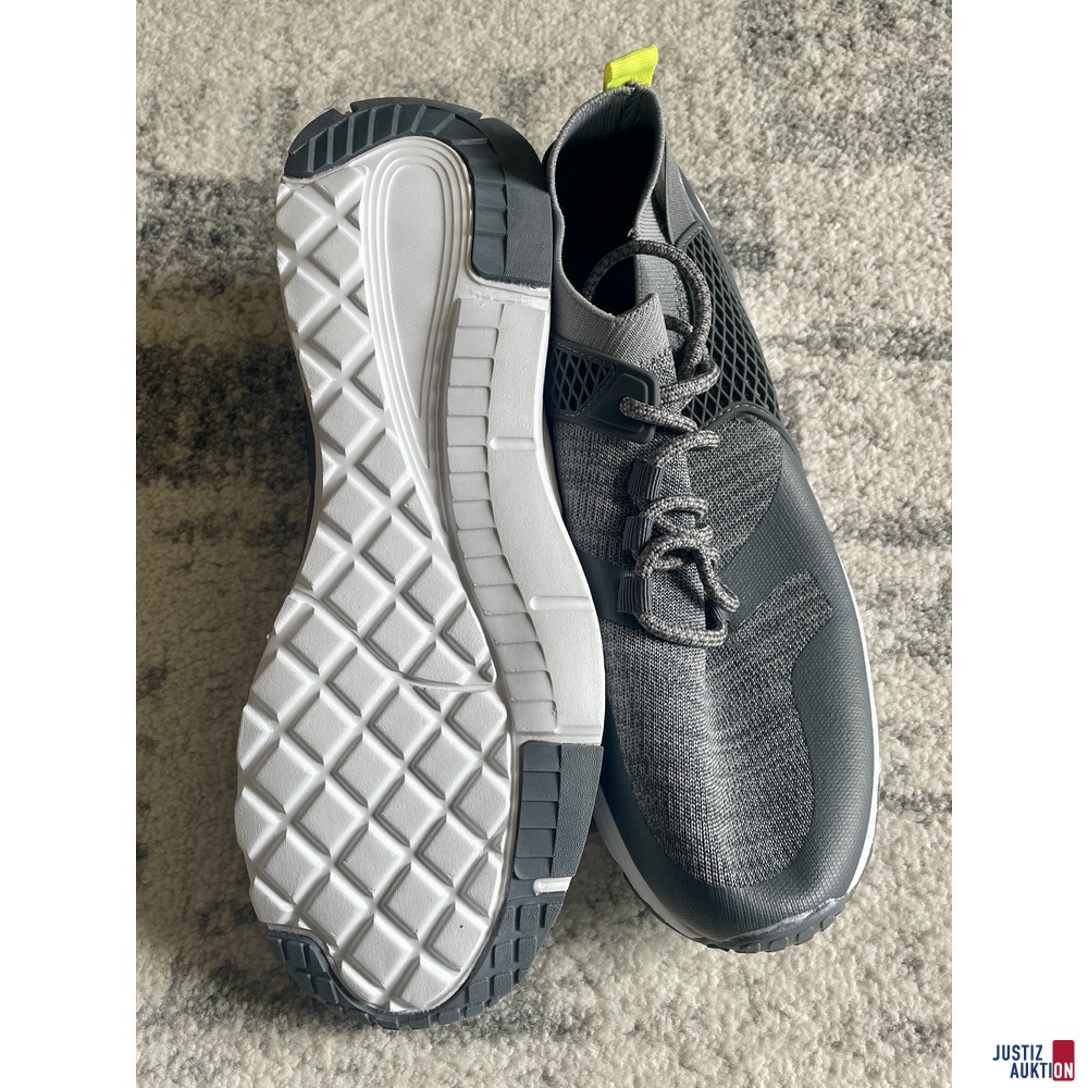 Sneaker