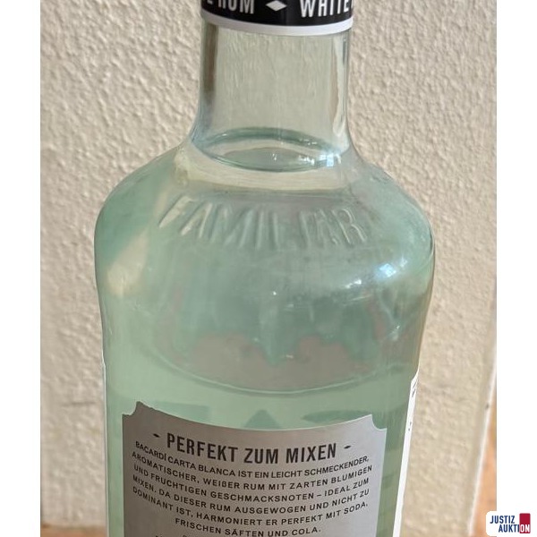 Bacardi hinten